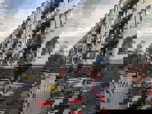 Foto van bouw werkzaamheden aan de Burgemeester de Vlugtlaan 43