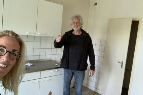 Selfie van bewoner en medewerker Rochdale.