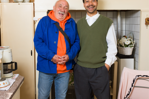 Poster Socials BUREN. DICHTERBIJ DAN JE DENKT